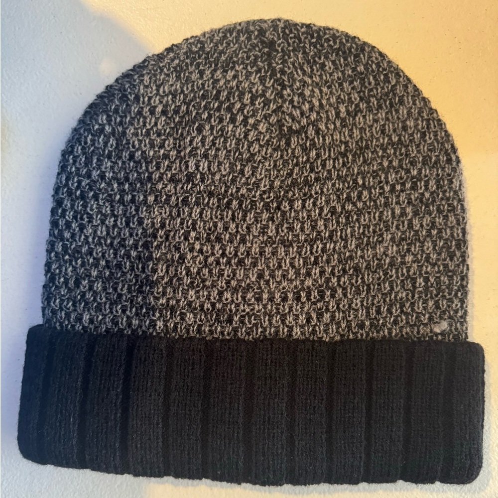 NWOT Winter Hat - Unisex